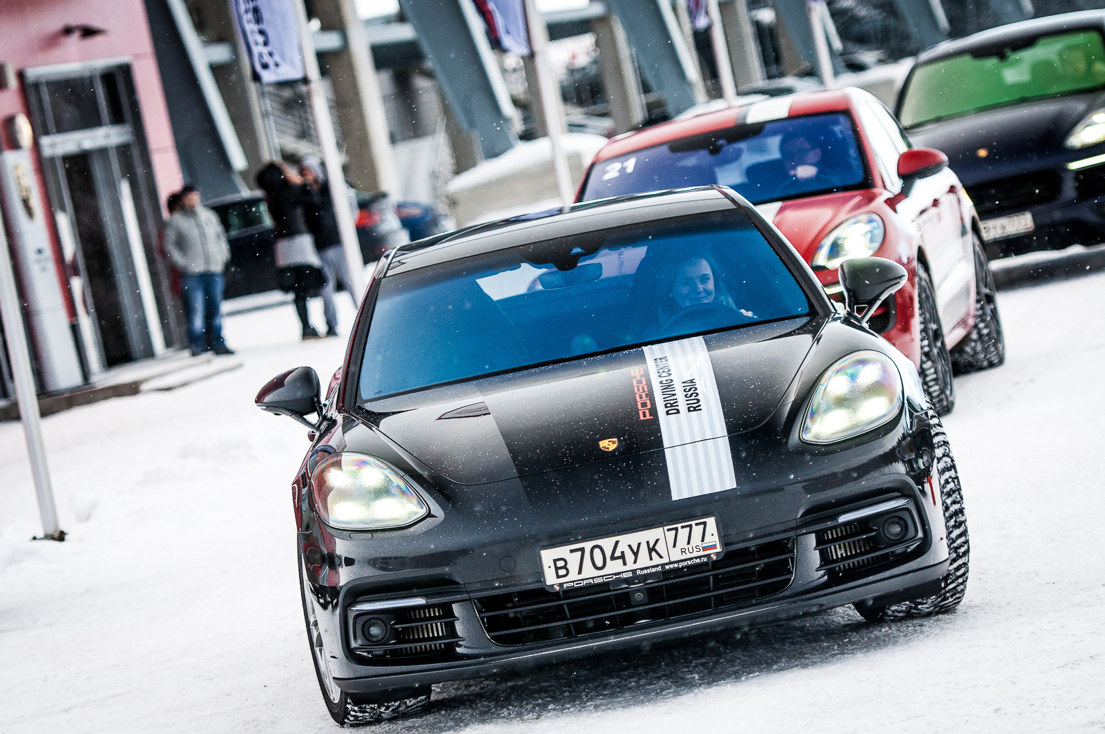 Porsche Driving Experience. Вызов стихии на повышенных оборотах