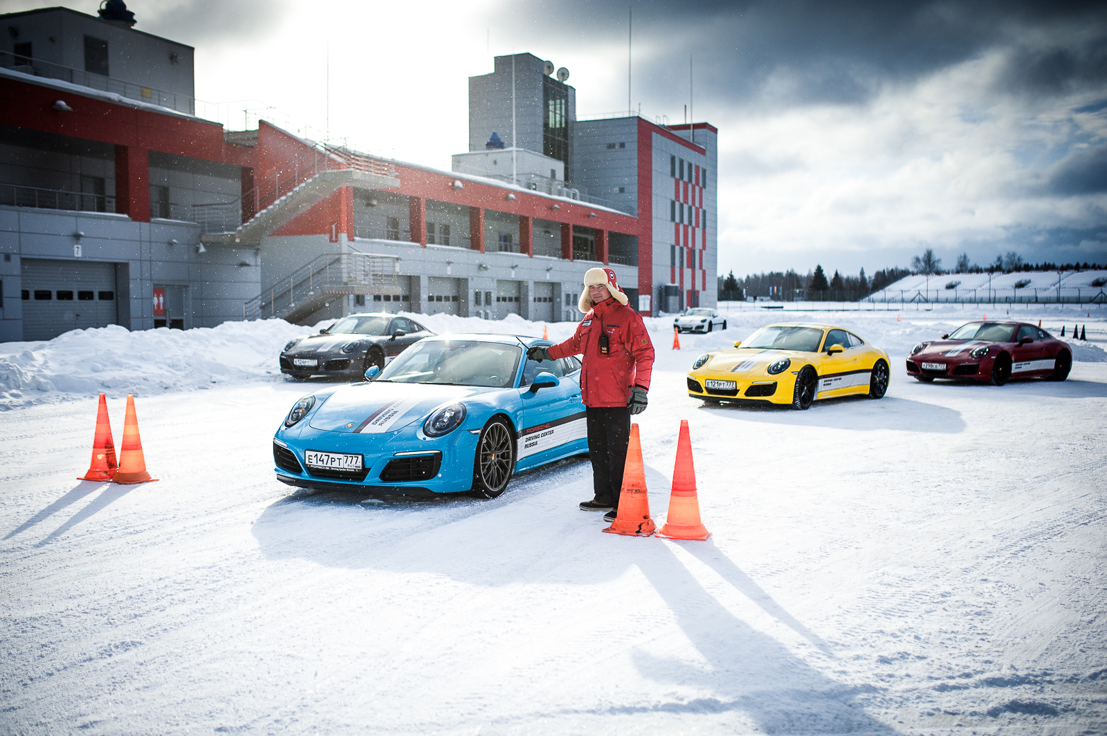 Porsche Driving Experience. Вызов стихии на повышенных оборотах