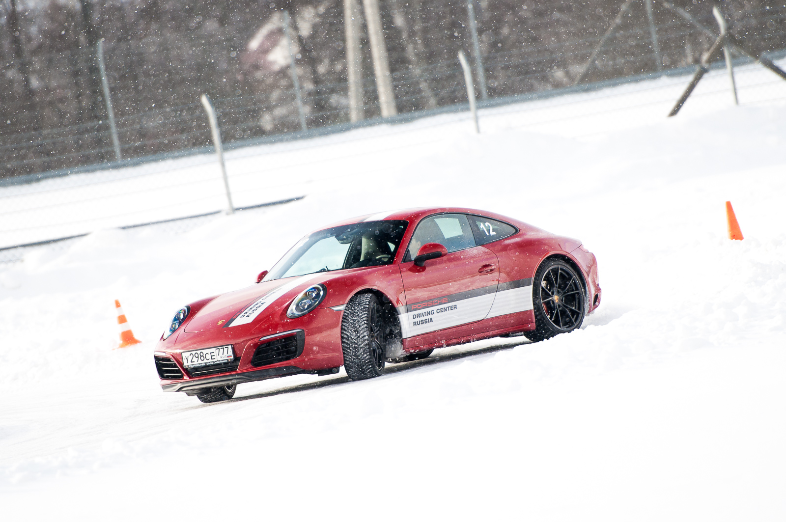 Porsche Driving Experience. Вызов стихии на повышенных оборотах