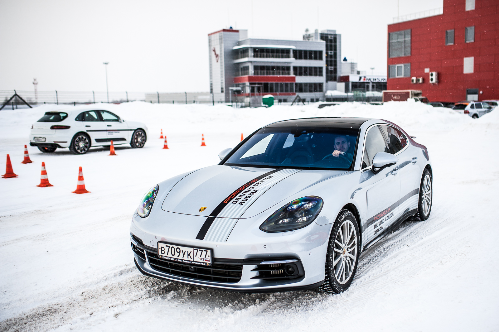 Porsche Driving Experience. Вызов стихии на повышенных оборотах