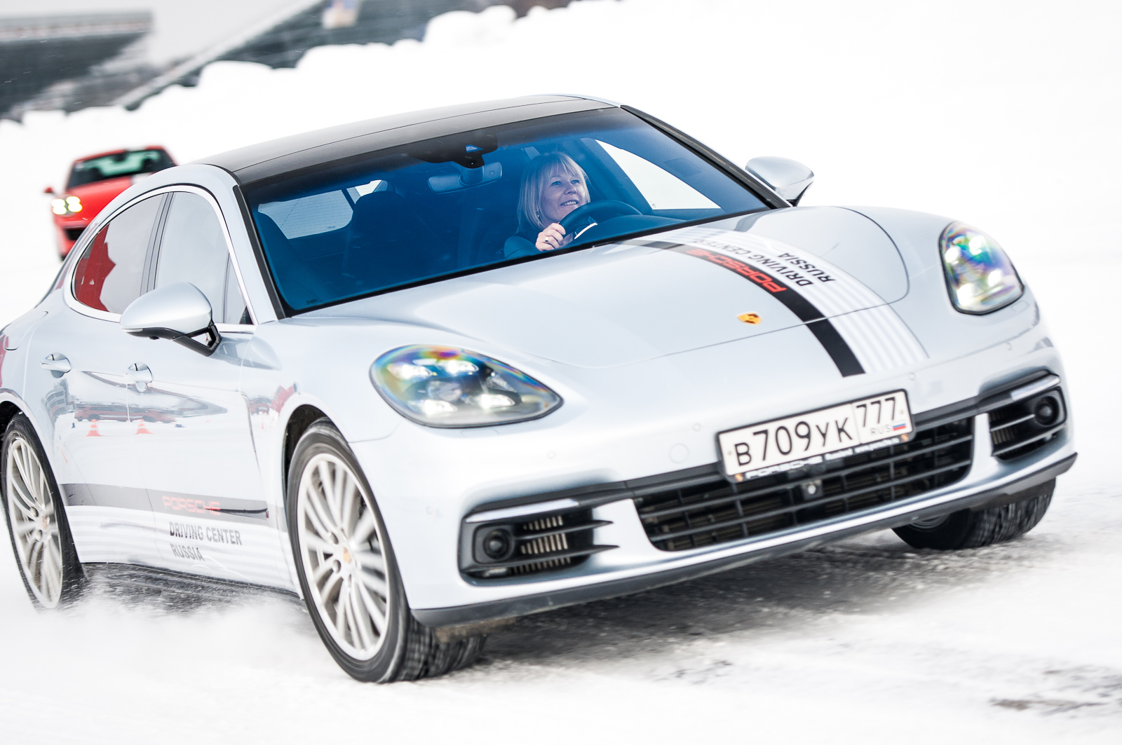 Porsche Driving Experience. Вызов стихии на повышенных оборотах
