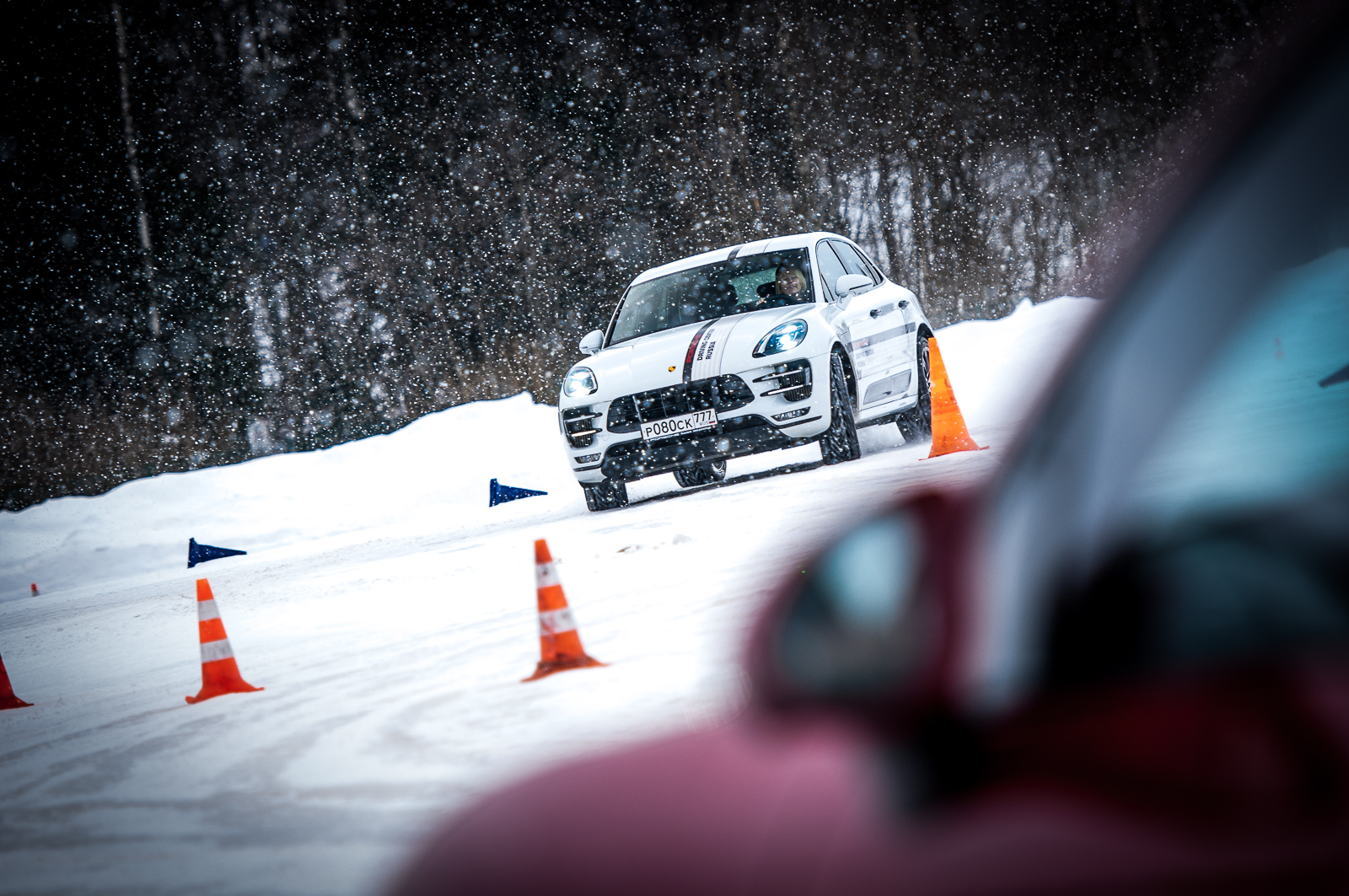 Porsche Driving Experience. Вызов стихии на повышенных оборотах