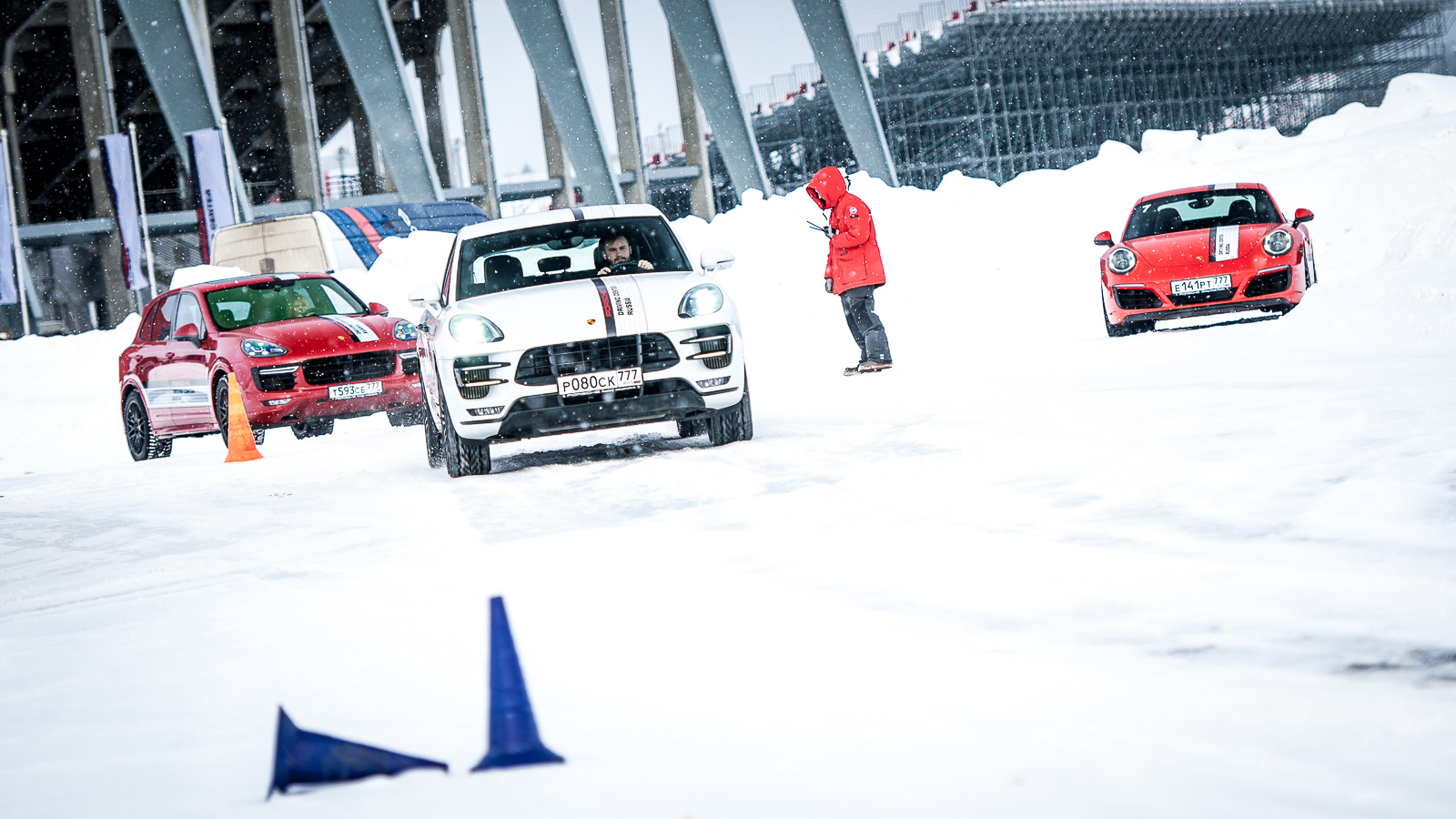 Porsche Driving Experience. Вызов стихии на повышенных оборотах