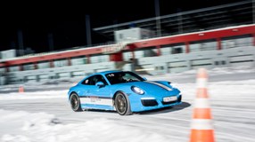 Porsche Driving Experience. Вызов стихии на повышенных оборотах