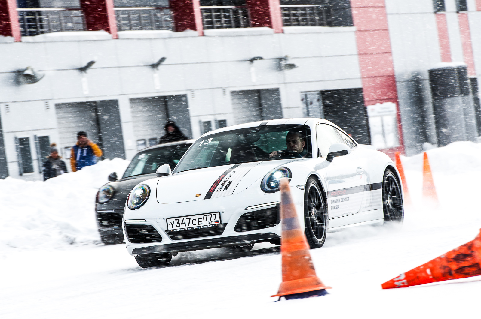 Porsche Driving Experience. Вызов стихии на повышенных оборотах