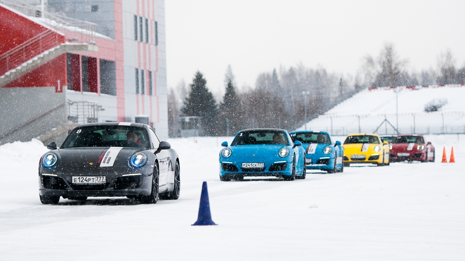 Porsche Driving Experience. Вызов стихии на повышенных оборотах