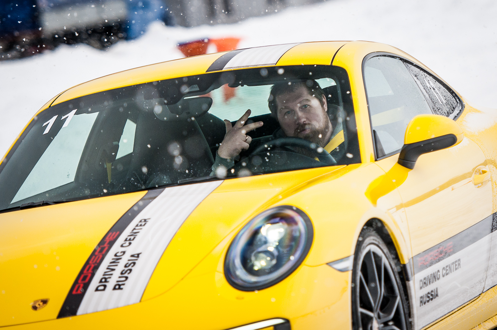 Porsche Driving Experience. Вызов стихии на повышенных оборотах