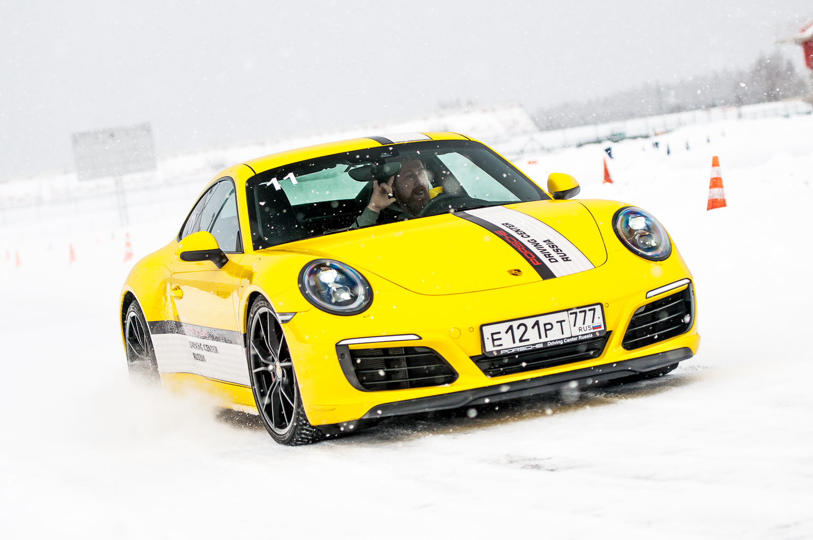 Porsche Driving Experience. Вызов стихии на повышенных оборотах