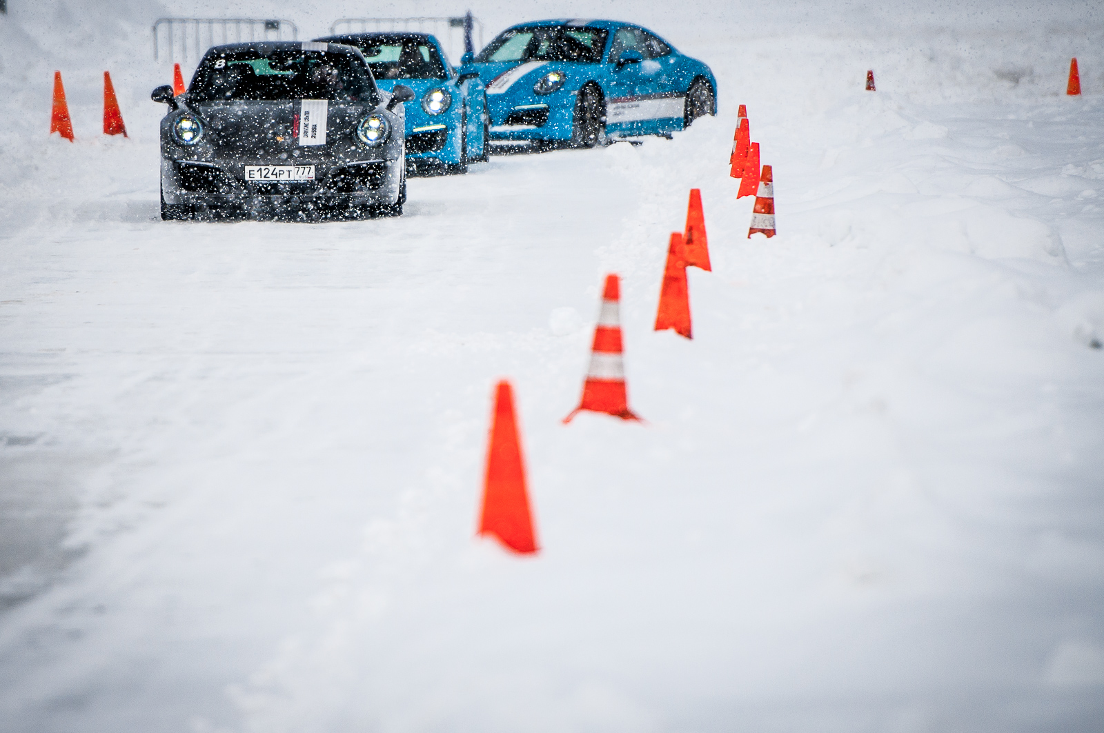 Porsche Driving Experience. Вызов стихии на повышенных оборотах