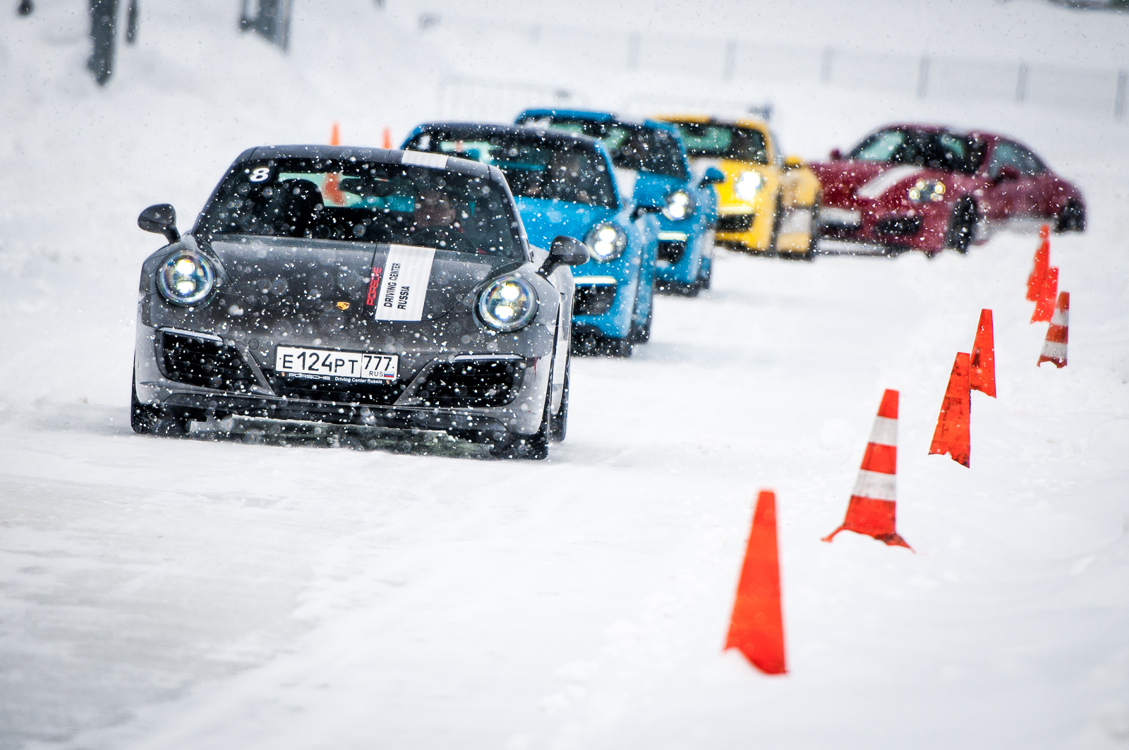 Porsche Driving Experience. Вызов стихии на повышенных оборотах