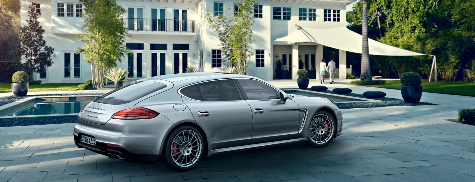 Волнующее многообразие. Porsche Panamera Executive в Порше Центр Москва. 
