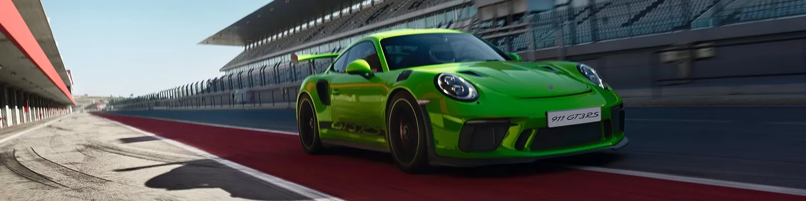 Porsche Sport Challenge. Присоединяйтесь к гоночной семье Porsche.