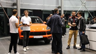 Уровень доступа - Porsche Connect.