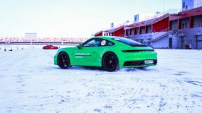 Стиль вождения - зимний. Porsche Experience Winter 2020.