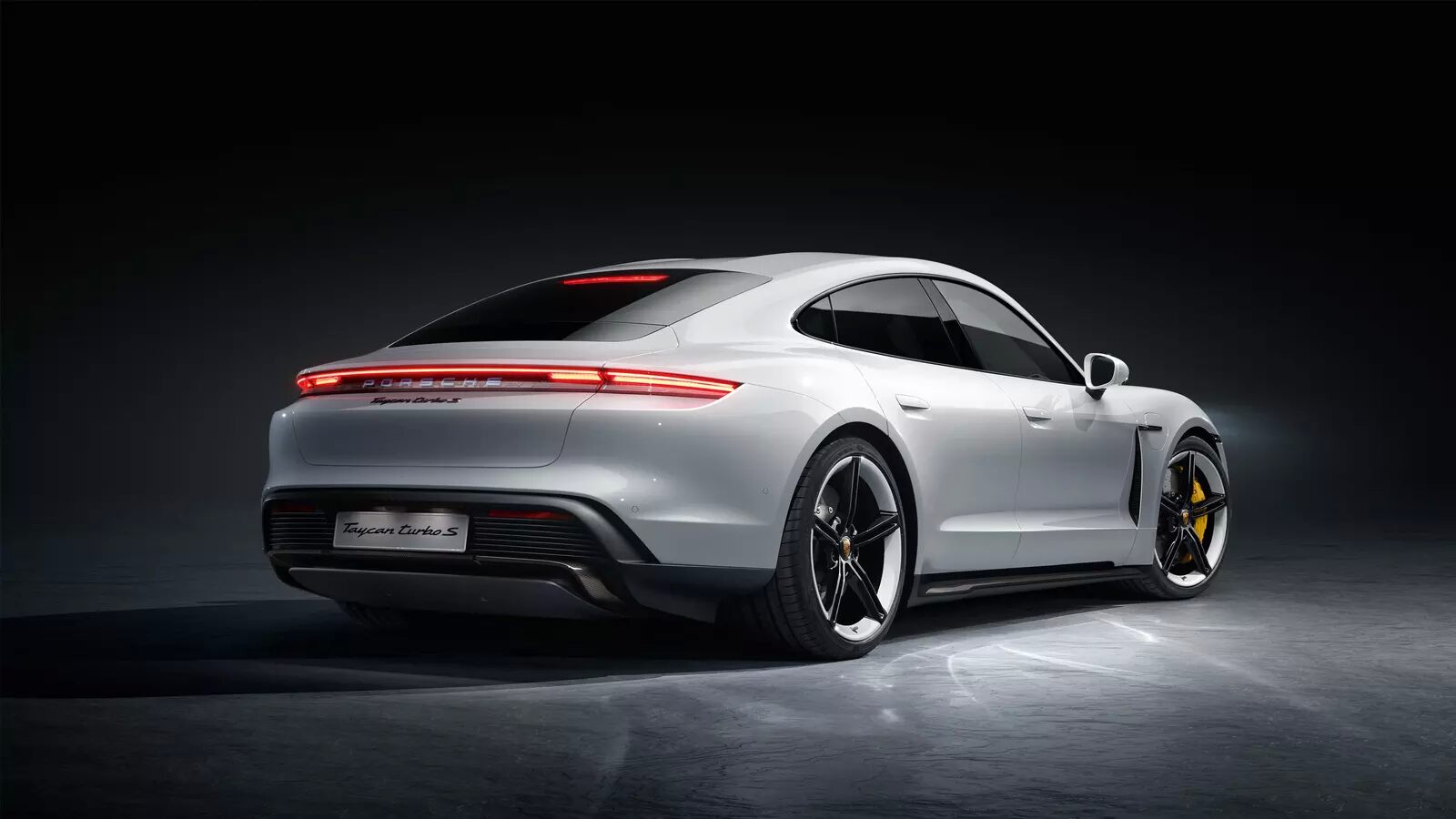  Porsche Taycan Turbo S 2023 -     S       